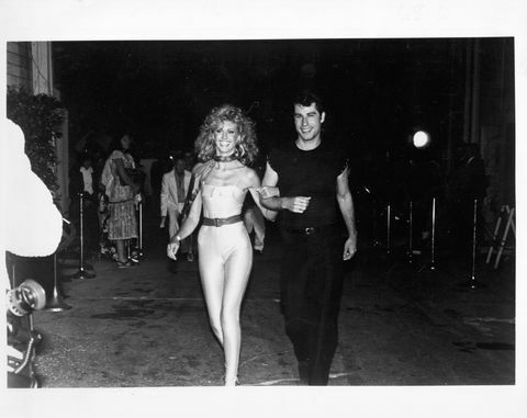 sangerinde og skuespillerinde olivia newton john og co-stjerne john travolta deltager i premieren på filmen grease, 1978 foto af michael ochs archivesgetty images